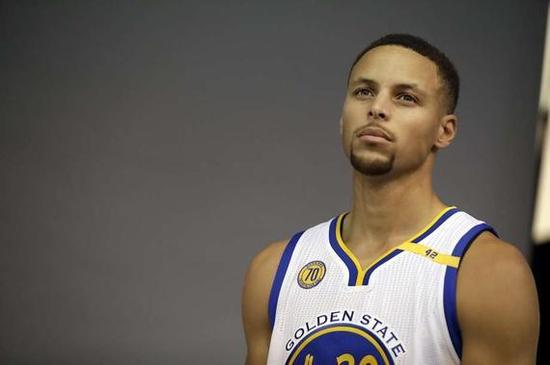 德甲半场：莱默尔破门，纳尔泰进球被吹，拜仁1-0斯图加特（半场战报：莱默尔建功，纳尔泰进球被判无效，拜仁1-0领先斯图加特）