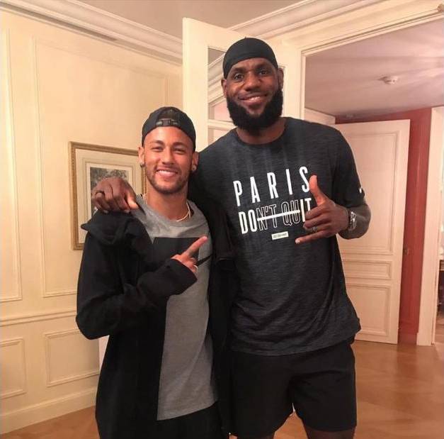 记者：罗马评估迪巴拉续约，任何报价都会远低于现有800万年薪（记者称罗马正评估与迪巴拉续约，预计报价将远低于其现有800万年薪）