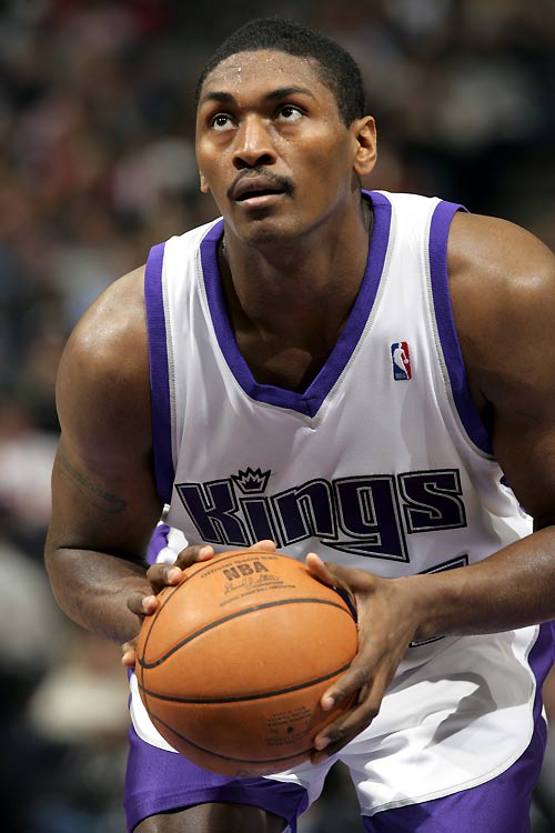 艾顿：我来湖人是填补空缺的，他们长期缺少攻守兼备的大个子（艾顿：加盟湖人是为补短板，球队长期缺少攻防一体的内线）