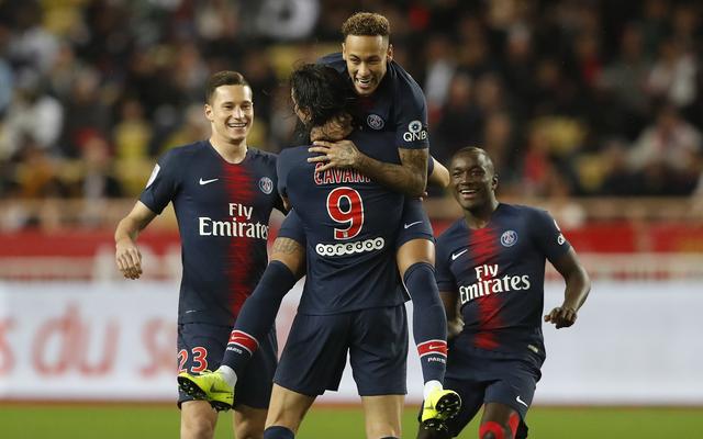 热议！韩国全能国脚遭中超多队哄抢，浙江在列，买断费100万美元（中超多队争抢韩国多面手国脚，浙江在列，买断费100万美元）